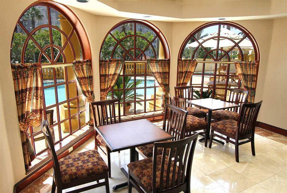 Express Inn Santa Ana Restoran gambar